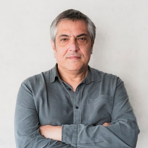 Dr. Marcelo Ezquer